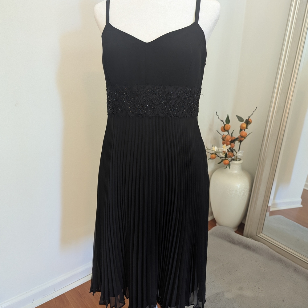 Elegant Black Pleated Dress